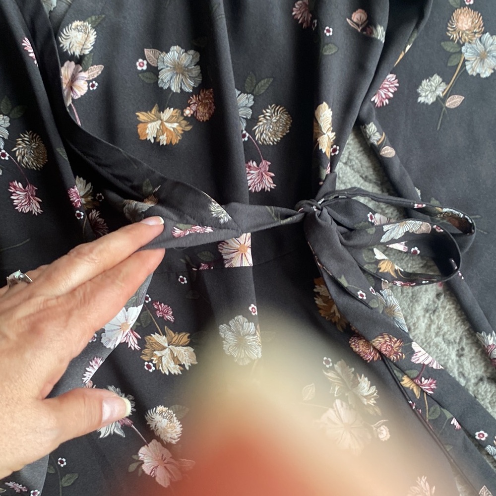 Loft Dress - Picture 4 of 7